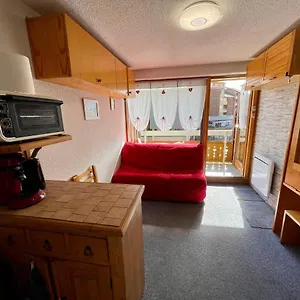 https://studio-eclose-est-le-meteor.hotels-rhonealpes.com
