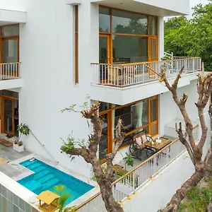 Saffronstays Bougain - 2 Bedroom Pool With View Udaipur